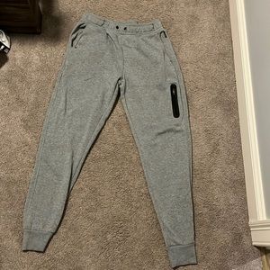 Mens fitted joggers